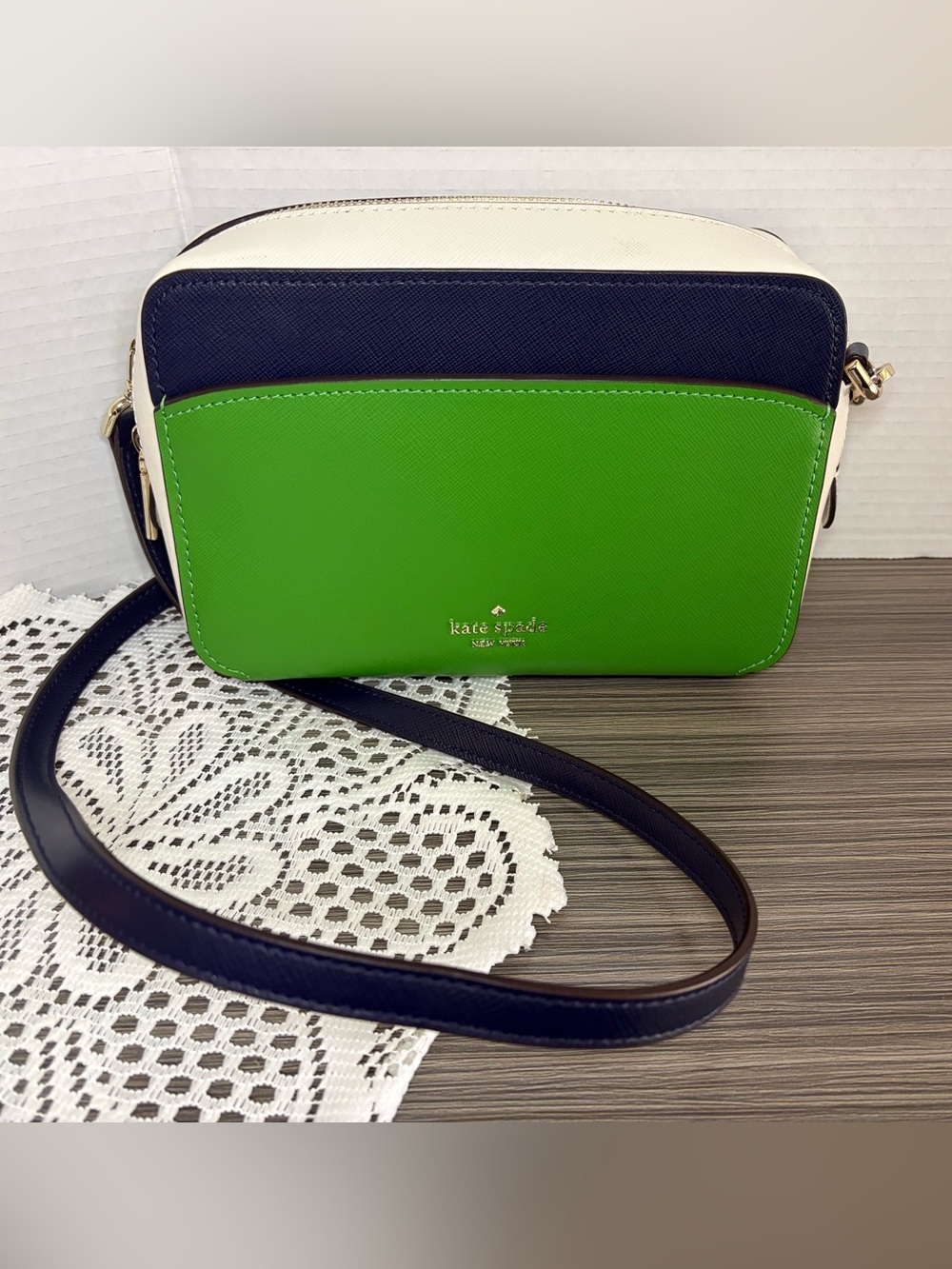Kate Spade New York LAURYN COLORBLOCK CAMERA BAG Green Navy White Euc